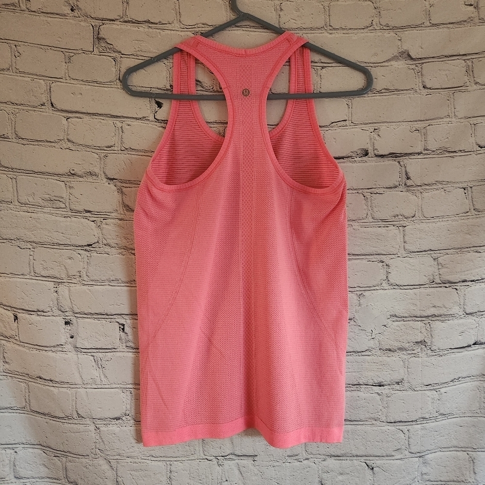 Lululemon Swiftly Tech Tank - Picture 2 of 5